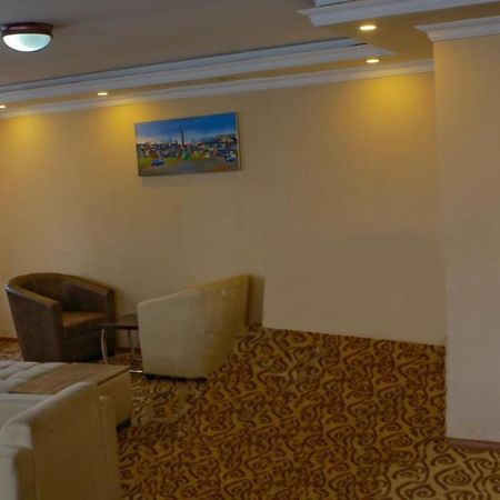 Holiday Hotel Addis Ababa Bagian luar foto