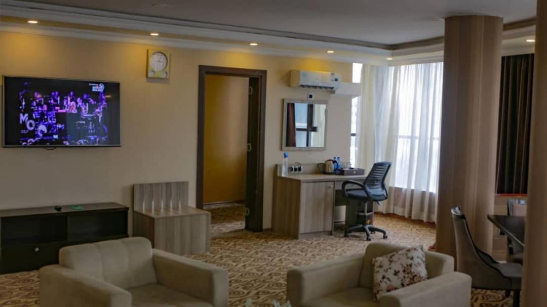 Holiday Hotel Addis Ababa Bagian luar foto