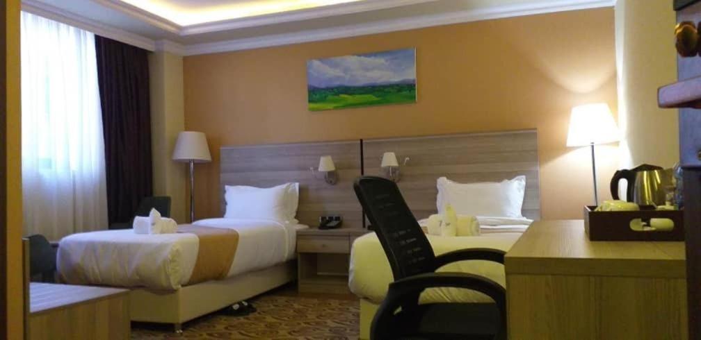 Holiday Hotel Addis Ababa Bagian luar foto