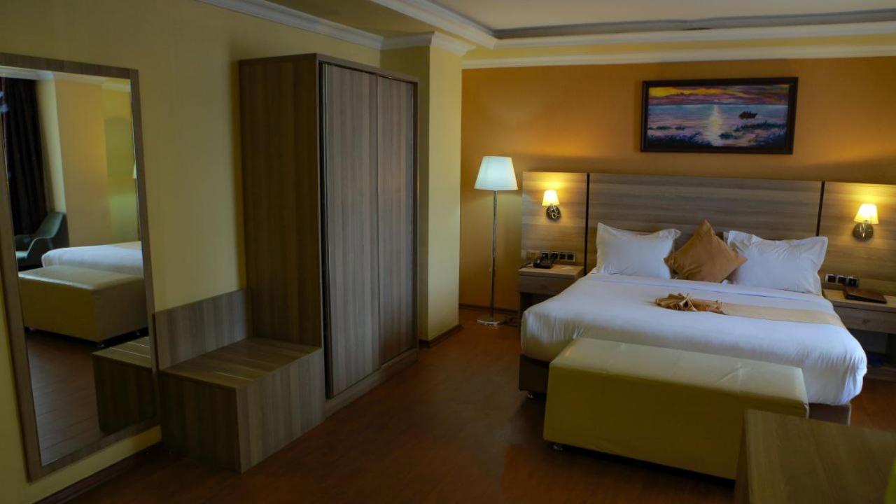 Holiday Hotel Addis Ababa Bagian luar foto