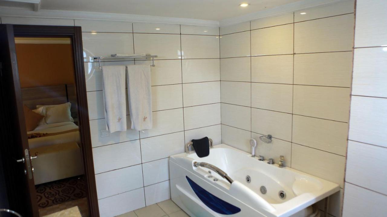 Holiday Hotel Addis Ababa Bagian luar foto