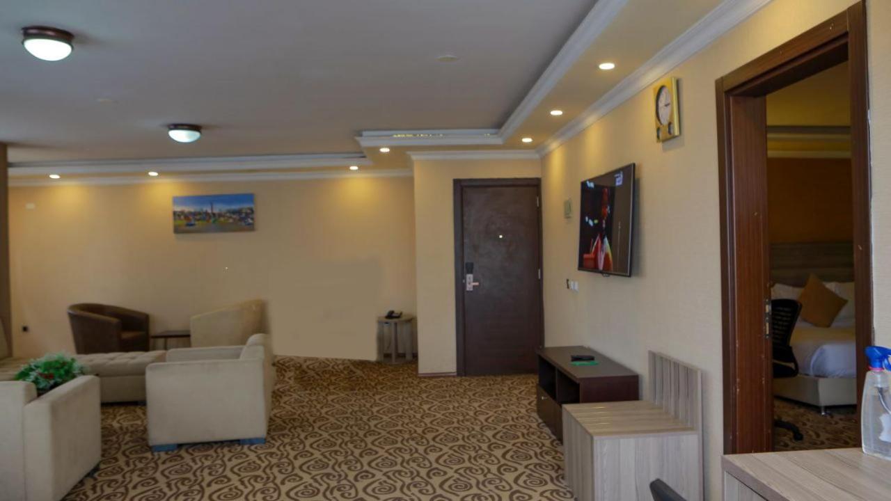 Holiday Hotel Addis Ababa Bagian luar foto