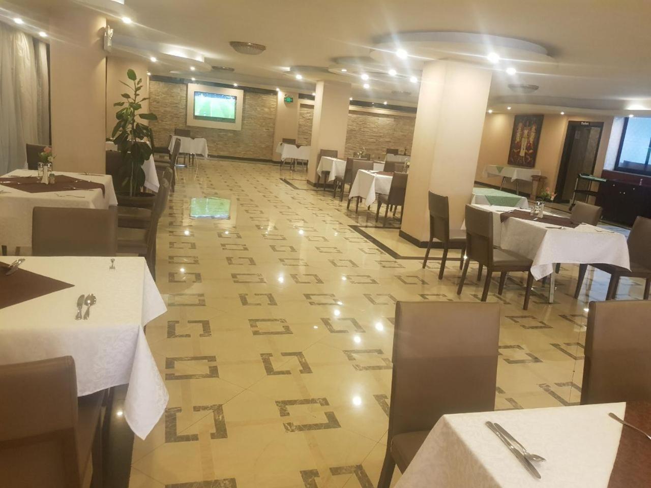 Holiday Hotel Addis Ababa Bagian luar foto