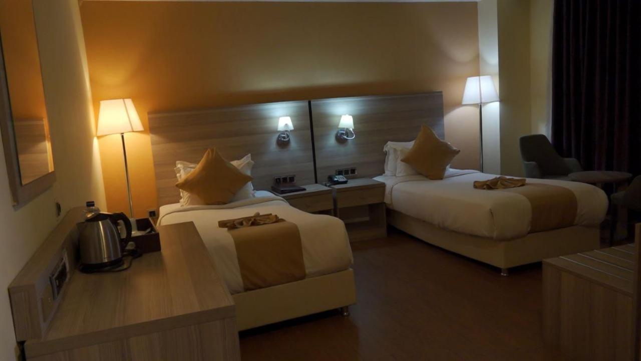 Holiday Hotel Addis Ababa Bagian luar foto